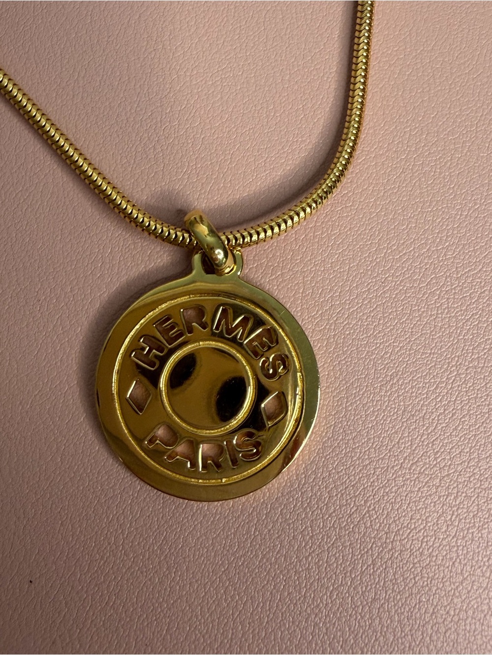 HERMES Gold Sellier Medallion Pendant Necklace Bijouterie Fantaisie - Picture 4 of 7